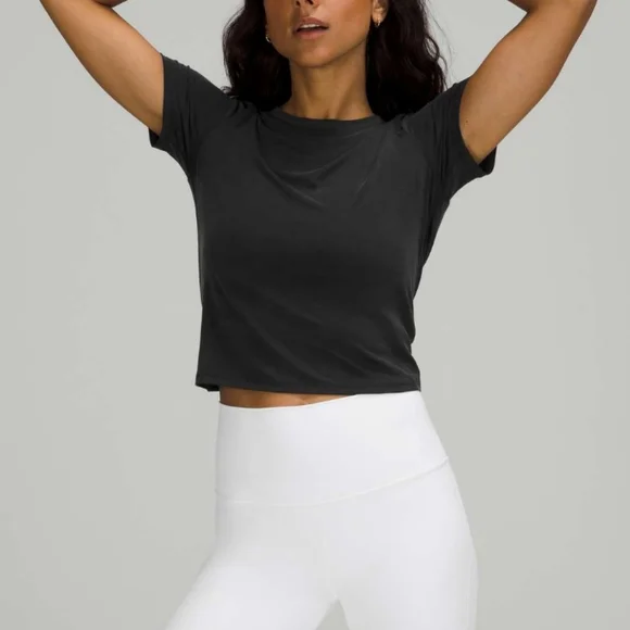 Lululemon Open Tie-Back Short Sleeve Black - Picture 2 of 13